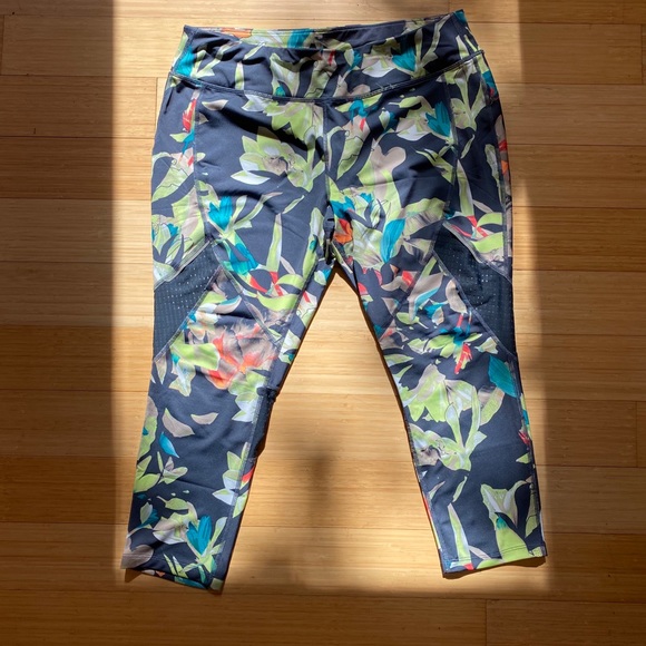 Avia Pants - Avia Workout Capri Pants